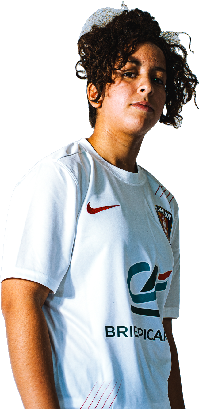 Portrait détouré d’une joueuse du FC Melun en maillot extérieur
